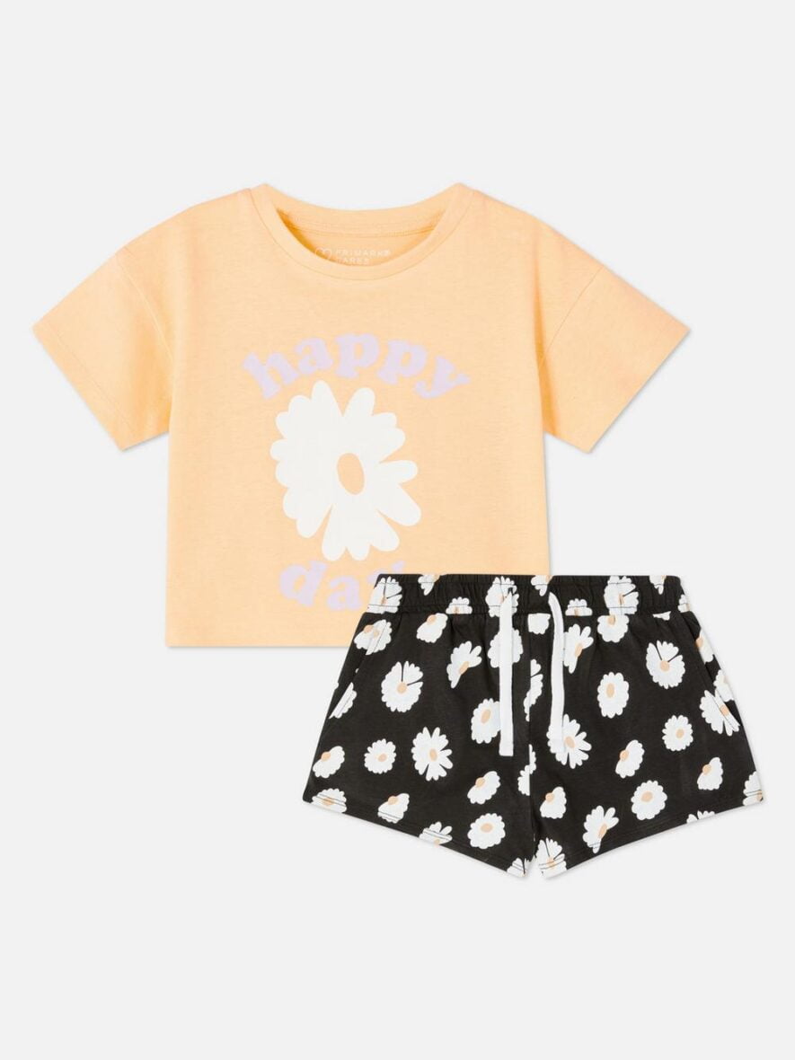 Ensemble t-shirt et short d’été en coton